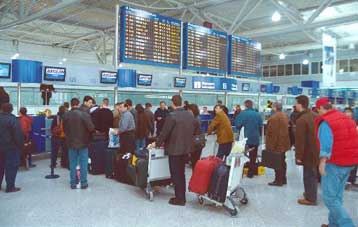 Συμφωνία της Κομισιόν με αεροδρόμια και εταιρείες για καλύτερη εξυπηρέτηση των επιβατών