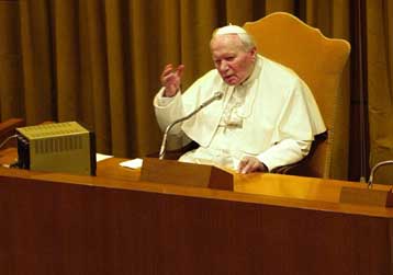 Ο ποντίφικας υποδεικνύει τις αλλαγές που πρέπει να κάνει η νέα ιταλική κυβέρνηση