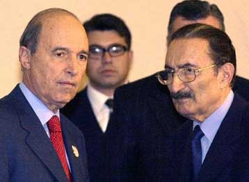 Μια στο καρφί και μια στο πέταλο από τον Τούρκο πρωθυπουργό για τα ελληνοτουρκικά