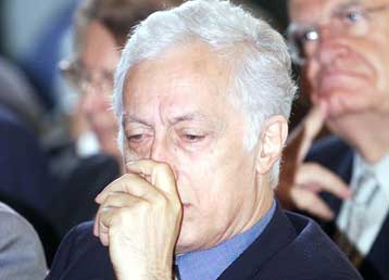 Φοιτητές στη Θεσσαλονίκη αποδoκίμασαν τον Μ.Σταθόπουλο για τον «τρομονόμο»