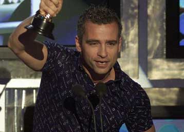 Τέλη Ιουνίου θα είναι έτοιμη η «νόμιμη» ανταγωνίστρια της Napster