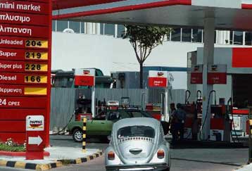 Τον Αύγουστο αναμένεται να κυκλοφορήσει το υποκατάστατο της βενζίνης σούπερ