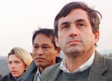 Ο Τομ Μίλερ, ειδικός σε θέματα τρομοκρατίας, αντικαθιστά τον Νίκολας Μπερνς