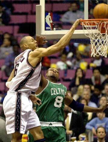 Ομόφωνα πρώτος νέος παίκτης του NBA ανακηρύχθηκε ο Μάικ Μίλερ