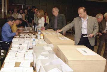 Πρόεδρος της Ένωσης Συντακτών ο Αριστείδης Μανωλάκος