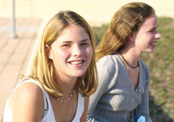 Σε κοινωνική εργασία «καταδικάστηκε» η δεσποινίς Μπους επειδή ήπιε μπίρα