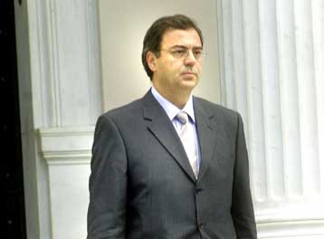 Σύσκεψη τη Δευτέρα για τα καύσιμα προανήγγειλε ο ΥΠΑΝ