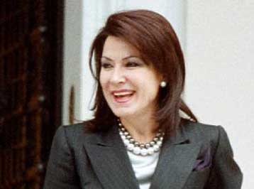 Αναζητείται διέξοδος στο πρόβλημα της φιλοξενίας εν όψει του 2004