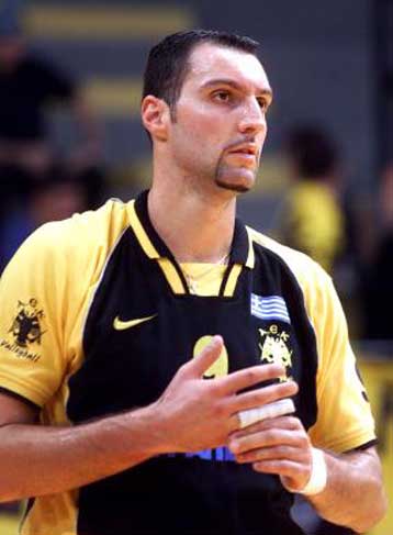 Στον Πανελλήνιο ο Αγγελίδης, στην ΑΕΚ ο Γκάιτς