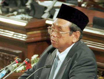 Βέβαιος για την παραπομπή του ο Ινδονήσιος πρόεδρος, αλλά δεν παραιτείται