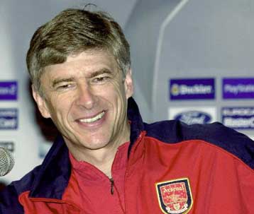 Ο Βενγκέρ παραμένει στην Αρσεναλ