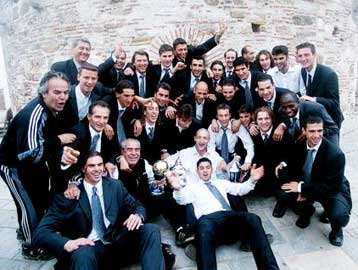 Οι επαγγελματίες ποδοσφαιριστές συγχαίρουν τους παίκτες του ΠΑΟΚ