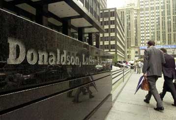 Πτώση 3,3% στα έσοδα της Αxa, μετά την πώληση της μονάδας επενδυτικής τραπεζικής