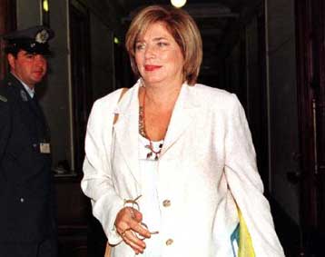 Κανένας συμβιβασμός με τον τέως βασιλιά, δηλώνει η ελληνική κυβέρνηση