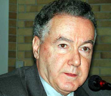 Για αδιαλλαξία του υπουργείου Παιδείας και ευτελισμό των ΑΕΙ μιλά ο Θ.Ξανθόπουλος