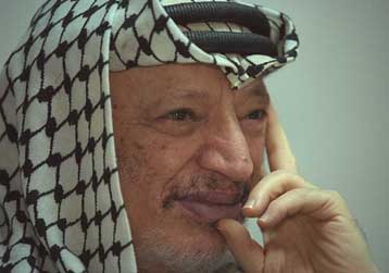 Ισραηλινά ελικόπτερα και πλοία έβαλαν κατά παλαιστινιακών στόχων