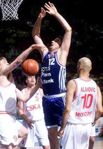 Η Εφές Πίλσεν τρίτη στη Suproleague, 91-85 την ΤΣΣΚΑ Μόσχας