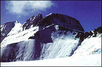 Σώοι βγήκαν από χιονοθύελλα στον Όλυμπο ένας πατέρας και τα τέσσερα παιδιά του