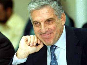 Δεν θα γυρίσουμε στην εποχή των παροχών χωρίς μέτρο, δηλώνει ο ΥΠΕΘΟ