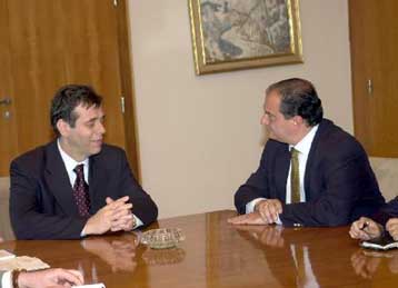 Συμφωνία επί των αρχών ανάμεσα στον πρόεδρο της ΝΔ και τον Γιουγκοσλάβο ηγέτη