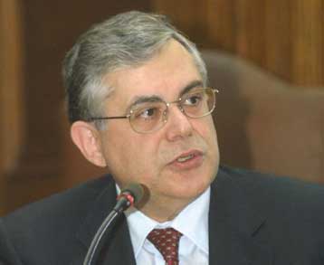 Aττική και Alpha απαντούν στις προτροπές Παπαδήμου με μειώσεις επιτοκίων