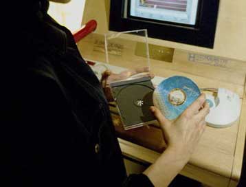 Το MP3.com μεταμορφώνεται σε δισκογραφική εταιρεία του Διαδικτύου