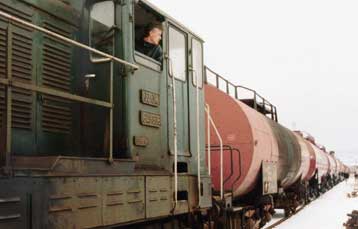 Ζητούνται ενδιαφερόμενοι από τα Ελληνικά Πετρέλαια για τη μεταφορά πετρελαίου