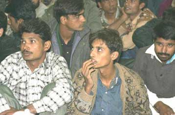 Η ΕΛ.ΑΣ. κακομεταχειρίζεται τους λαθρομετανάστες, κατά τα Ηνωμένα Έθνη