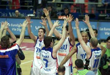 Περισσότερα παιδιά αποκτούν κατά μέσο όρο οι ψηλοί άνδρες