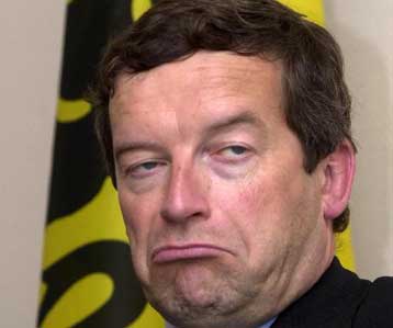 Παραιτήθηκε ο Φλαμανδός υπουργός που κατηγορείται για διασυνδέσεις με πρώην Ες Ες