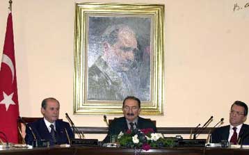 Το 45% της Turk Telecom πωλεί η τουρκική κυβέρνηση