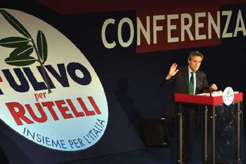 Οριστικό «όχι» από τον Μπερλουσκόνι σε ντιμπέιτ με τον ηγέτη της Ελιάς