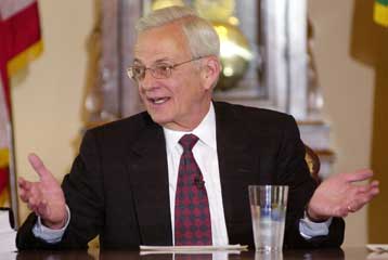 Περαιτέρω επιβράδυνση της αμερικανικής οικονομίας βλέπει η UN-ECE