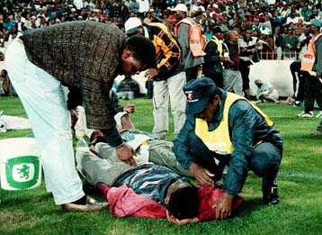 Δεκάδες νεκροί σε ποδοσφαιρικό αγώνα στην Γκάνα