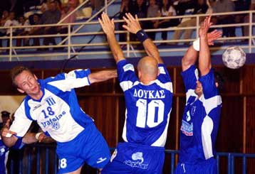 Στον τελικό της Α1 χάντμπολ ο Δούκας μετά το 21-19 επί του Ιωνικού ΝΦ – Μάχη για την πέμπτη θέση