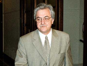 Το υπουργείο Υγείας ξεκαθαρίζει το τοπίο για τους πανεπιστημιακούς γιατρούς