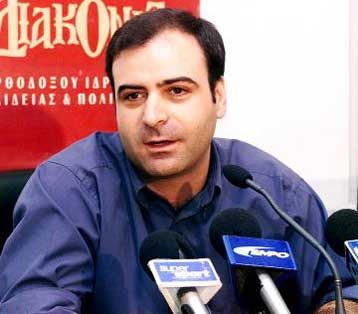 Για όλα φταίνει η… μοναξιά, σύμφωνα με τον Ηλ.Αρμένη