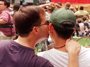 Ορισμένοι ομοφυλόφιλοι «μπορούν να αλλάξουν σεξουαλικό προσανατολισμό»