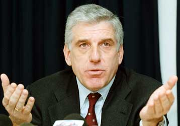 Σχέδιο Παπαντωνίου για τo ασφαλιστικό στην Κυβερνητική Επιτροπή