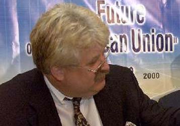 Να μεταφερθεί στην Ελλάδα το Σύμφωνο Σταθερότητας προτείνει ο Έλμαρ Μπροκ