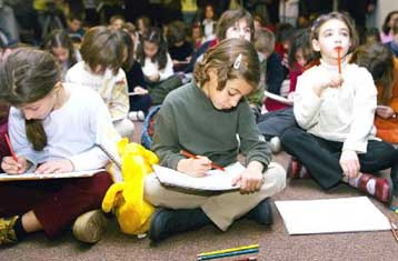 Γιορτή για τα παιδιά στο περιστύλιο της Βουλής