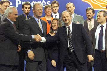 Ο Κουκ επικεφαλής των Ευρωπαίων σοσιαλιστών