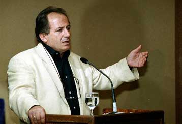 Ούτε βήμα πίσω δεν κάνουν τα συνδικάτα, διαμηνύει η ΓΣΕΕ