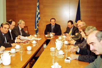 Σκληραίνει τη στάση της η ΝΔ για την οικονομία εν όψει της συζήτησης στη Βουλή