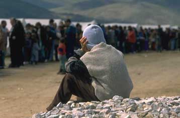 Σε εξέλιξη οι επιχειρήσεις της ΠΓΔΜ κατά των εξτρεμιστών – Προσφυγικό κύμα