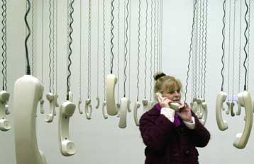 Στις 11 Ιουλίου η δημοπρασία για κινητά τρίτης γενιάς