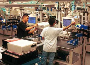 H Dell προχωρά για δεύτερη φορά μέσα στο 2001 σε μαζικές περικοπές προσωπικού