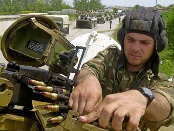 Αρνητική εξέλιξη ενδεχόμενη κήρυξη πολέμου στην ΠΓΔΜ, δηλώνει ο Δ.Αποστολάκης