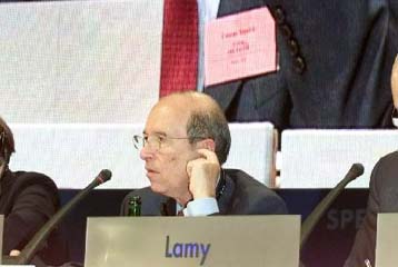 Οι ηγέτες της ΕΕ αναζητούν κοινή στάση έναντι της Ουάσινγκτον, ανέφερε ο Κ.Σημίτης