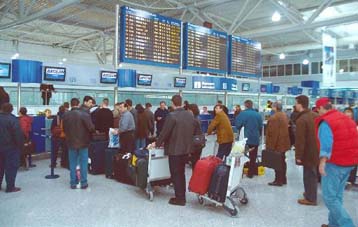 Αναληθή τα περί άψογης λειτουργίας του «Ελ.Βενιζέλος», υποστηρίζει η ΟΣΥΠΑ